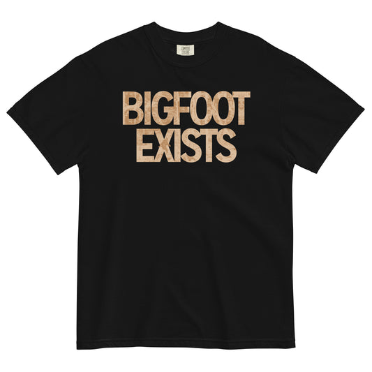 Bigfoot Exists Men's Relaxed Fit Tee